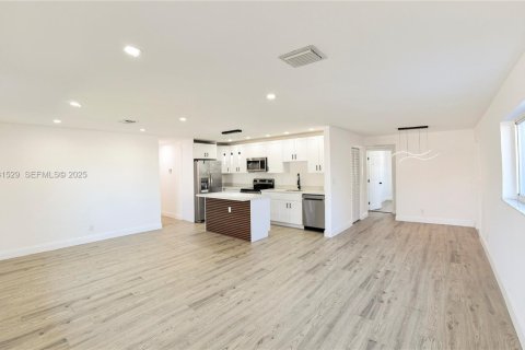 Villa ou maison à vendre à Fort Lauderdale, Floride: 4 chambres, 304.72 m2 № 1994276 - photo 5