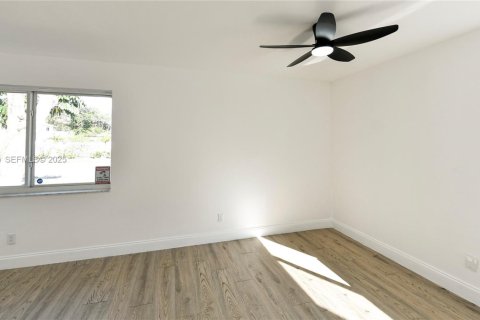 Villa ou maison à vendre à Fort Lauderdale, Floride: 4 chambres, 304.72 m2 № 1994276 - photo 24