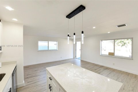 Villa ou maison à vendre à Fort Lauderdale, Floride: 4 chambres, 304.72 m2 № 1994276 - photo 6