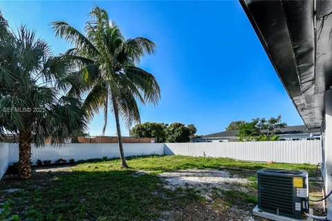 Villa ou maison à vendre à Fort Lauderdale, Floride: 4 chambres, 304.72 m2 № 1994276 - photo 30