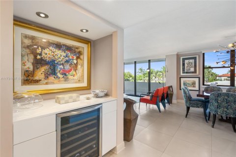 Copropriété à vendre à Bay Harbor Islands, Floride: 2 chambres, 161.65 m2 № 2035207 - photo 11