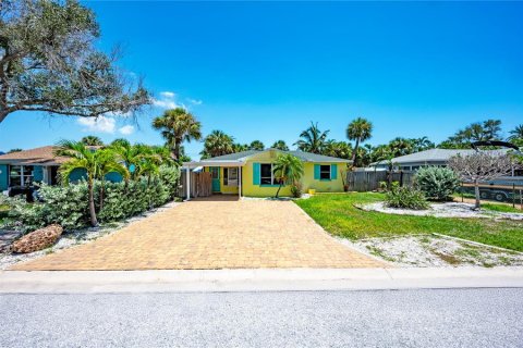 Casa en venta en Saint Pete Beach, Florida, 3 dormitorios, 133.59 m2 № 1849811 - foto 1