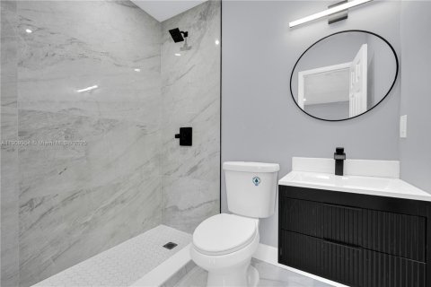 Villa ou maison à vendre à Miami, Floride: 5 chambres, 157.75 m2 № 1968407 - photo 20