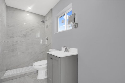 Villa ou maison à vendre à Miami, Floride: 5 chambres, 157.75 m2 № 1968407 - photo 26