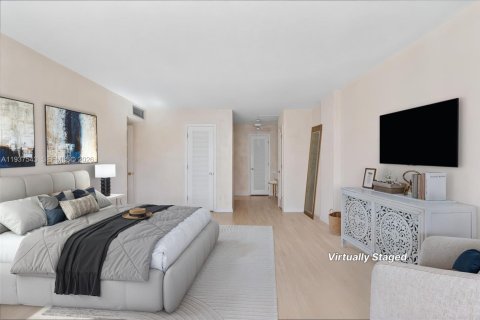 Copropriété à vendre à Hallandale Beach, Floride: 2 chambres, 111.48 m2 № 2090906 - photo 11