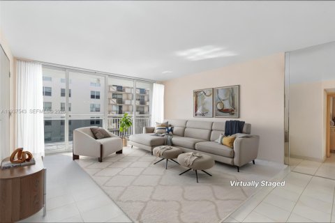 Copropriété à vendre à Hallandale Beach, Floride: 2 chambres, 111.48 m2 № 2090906 - photo 4