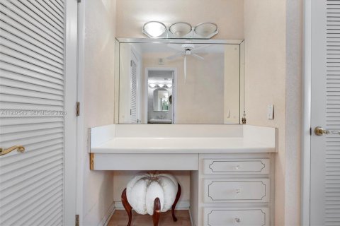 Copropriété à vendre à Hallandale Beach, Floride: 2 chambres, 111.48 m2 № 2090906 - photo 13