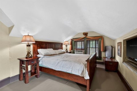 House in Saint Petersburg, Florida 2 bedrooms, 98.94 sq.m. № 2234292 - photo 17