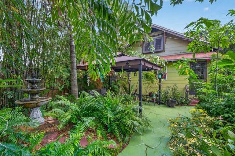 House in Saint Petersburg, Florida 2 bedrooms, 98.94 sq.m. № 2234292 - photo 21