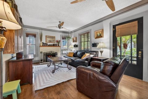 House in Saint Petersburg, Florida 2 bedrooms, 98.94 sq.m. № 2234292 - photo 4