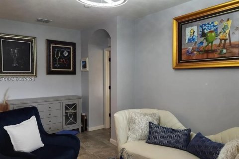 Villa ou maison à louer à Vero Beach, Floride: 4 chambres, 179.67 m2 № 2051570 - photo 4