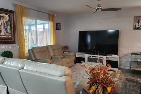 Villa ou maison à louer à Vero Beach, Floride: 4 chambres, 179.67 m2 № 2051570 - photo 10