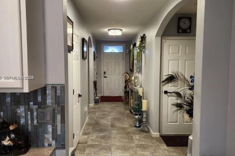 Villa ou maison à louer à Vero Beach, Floride: 4 chambres, 179.67 m2 № 2051570 - photo 2