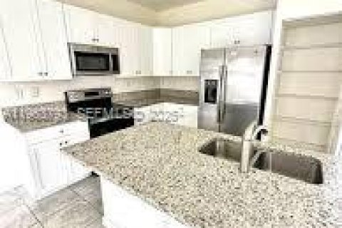 Снять в аренду таунхаус в Хайалиа, Флорида 3 спальни, 138.05м2, № 2026297 - фото 8