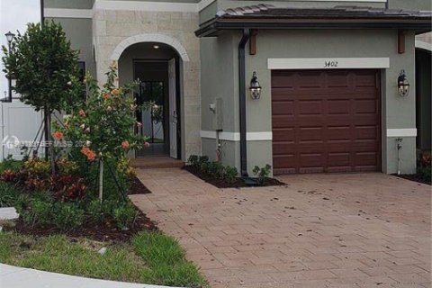 Таунхаус в Хайалиа, Флорида 3 спальни, 138.05м2 № 2026297