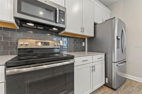 Adosado en venta en Orlando, Florida, 3 dormitorios, 151.99 m2 № 2205262 - foto 14