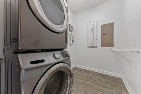 Adosado en venta en Orlando, Florida, 3 dormitorios, 151.99 m2 № 2205262 - foto 16
