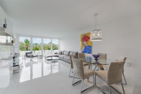 Condo in Bal Harbour, Florida, 1 bedroom № 1865651 - photo 8
