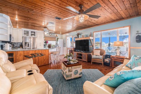 Villa ou maison à vendre à Gibsonton, Floride: 2 chambres, 80.27 m2 № 1547574 - photo 4