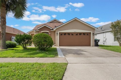 House in Orlando, Florida 4 bedrooms, 166.39 sq.m. № 1778685 - photo 2