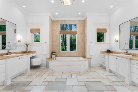 Купить виллу или дом в Пайнкрест, Флорида 6 спален, 636.19м2, № 2041421 - фото 12