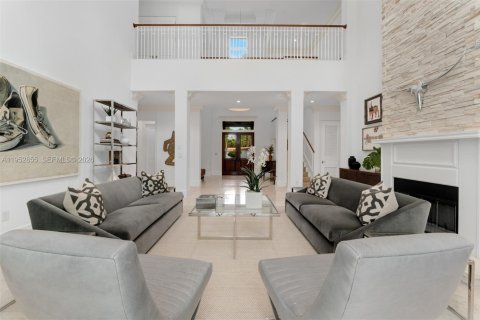 Купить виллу или дом в Пайнкрест, Флорида 6 спален, 636.19м2, № 2041421 - фото 3