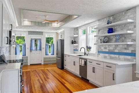 House in Ormond Beach, Florida 4 bedrooms, 291.25 sq.m. № 1836969 - photo 5