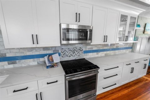 House in Ormond Beach, Florida 4 bedrooms, 291.25 sq.m. № 1836969 - photo 15