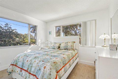 Copropriété à vendre à Pompano Beach, Floride: 2 chambres, 78.04 m2 № 2021932 - photo 15