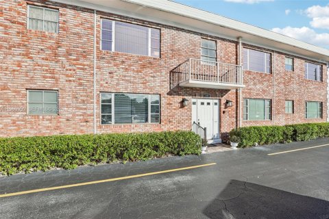 Condo à Pompano Beach, Floride, 2 chambres  № 2021932