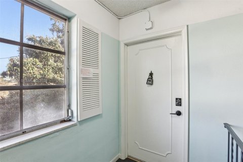 Copropriété à vendre à Pompano Beach, Floride: 2 chambres, 78.04 m2 № 2021932 - photo 4