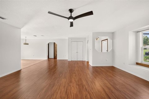 Villa ou maison à vendre à Ocala, Floride: 3 chambres, 137.68 m2 № 2277682 - photo 13