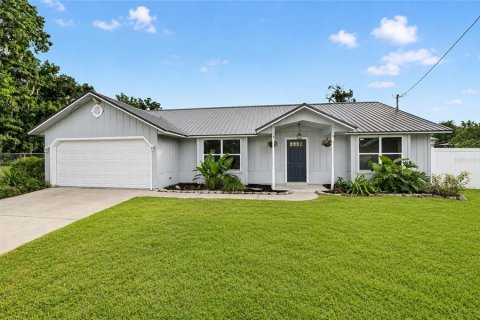 House in Ocala, Florida 3 bedrooms, 137.68 sq.m. № 2277682