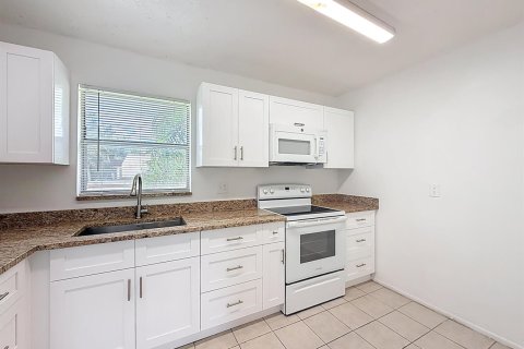 Купить кондоминиум в Уэст-Палм-Бич, Флорида 4 комнаты, 75.44м2, № 2245575 - фото 5