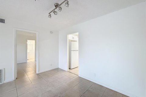 Купить кондоминиум в Уэст-Палм-Бич, Флорида 4 комнаты, 75.44м2, № 2245575 - фото 23