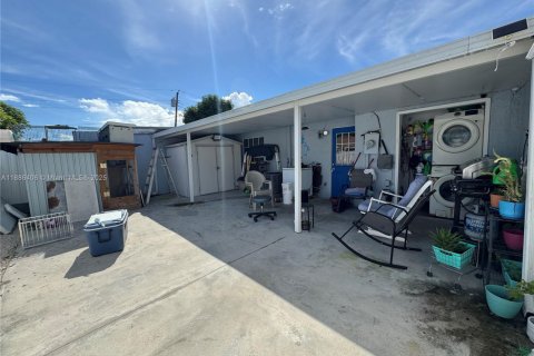 Townhouse in Miami Gardens, Florida 2 bedrooms, 91.23 sq.m. № 1941399 - photo 4