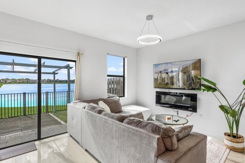 Купить таунхаус в Майами, Флорида 3 спальни, 137.31м2, № 2005424 - фото 17