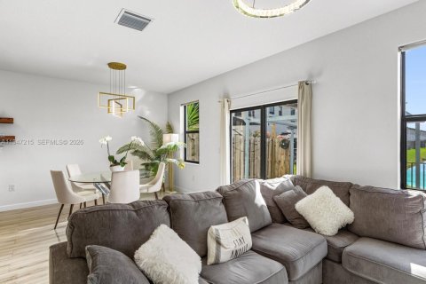 Купить таунхаус в Майами, Флорида 3 спальни, 137.31м2, № 2005424 - фото 13