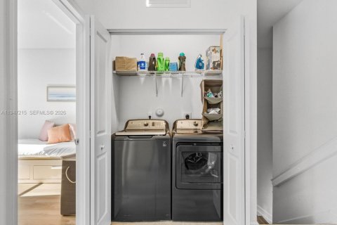 Купить таунхаус в Майами, Флорида 3 спальни, 137.31м2, № 2005424 - фото 27