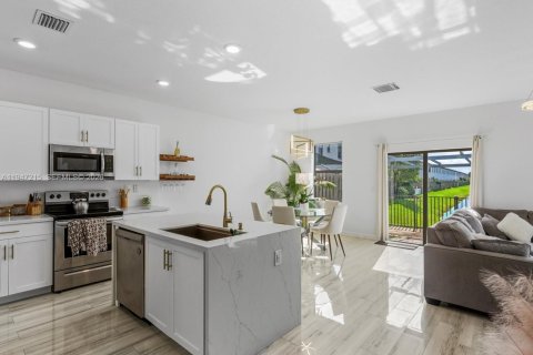 Купить таунхаус в Майами, Флорида 3 спальни, 137.31м2, № 2005424 - фото 5