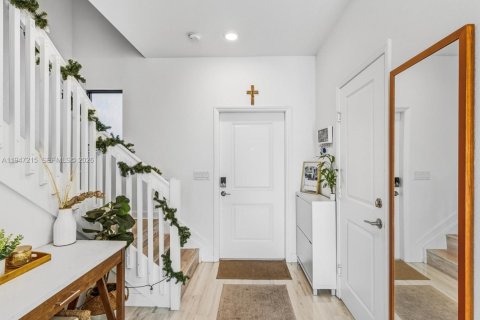 Купить таунхаус в Майами, Флорида 3 спальни, 137.31м2, № 2005424 - фото 4