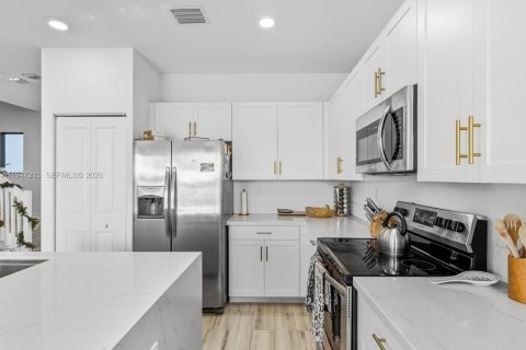 Купить таунхаус в Майами, Флорида 3 спальни, 137.31м2, № 2005424 - фото 10