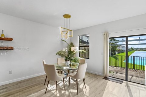 Купить таунхаус в Майами, Флорида 3 спальни, 137.31м2, № 2005424 - фото 12