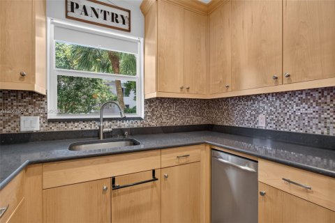 Copropriété à vendre à Pompano Beach, Floride: 2 chambres, 84.54 m2 № 2254853 - photo 10