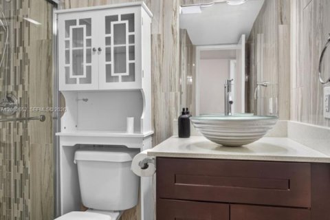 Copropriété à vendre à Pompano Beach, Floride: 2 chambres, 84.54 m2 № 2254853 - photo 13