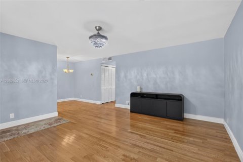 Copropriété à vendre à Pompano Beach, Floride: 2 chambres, 84.54 m2 № 2254853 - photo 5