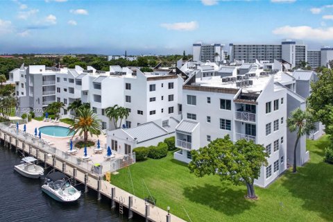 Copropriété à vendre à Pompano Beach, Floride: 2 chambres, 84.54 m2 № 2254853 - photo 28
