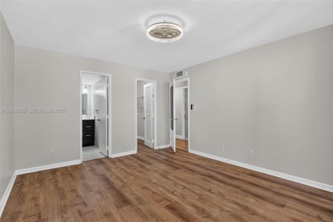 Copropriété à vendre à Pompano Beach, Floride: 2 chambres, 84.54 m2 № 2254853 - photo 15