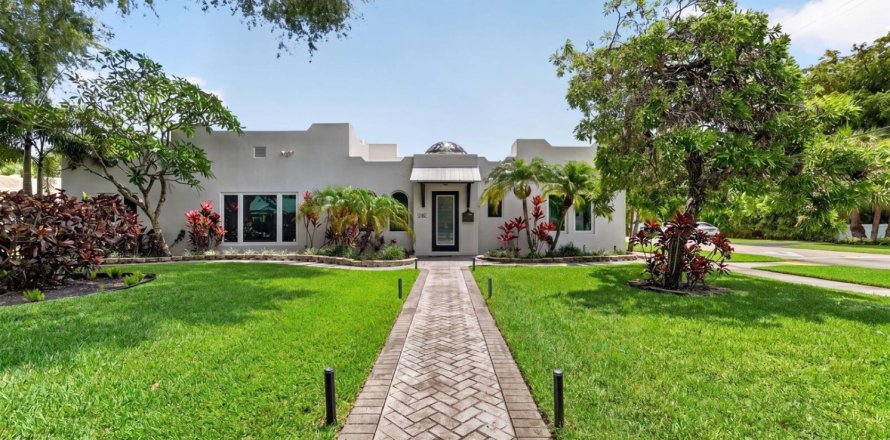 Villa ou maison à Pompano Beach, Floride 4 chambres, 240.43 m2 № 2084947