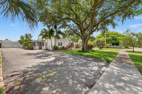 Villa ou maison à vendre à Pompano Beach, Floride: 4 chambres, 240.43 m2 № 2084947 - photo 4